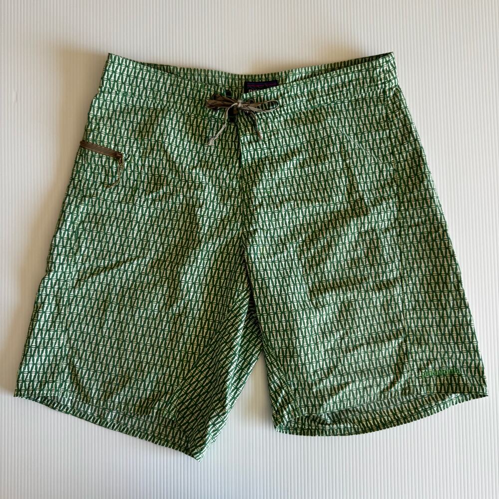 Patagonia Board Shorts Men’s 33 Green Geometric Surf Swim Beach Quick Dry - Picture 16 of 16